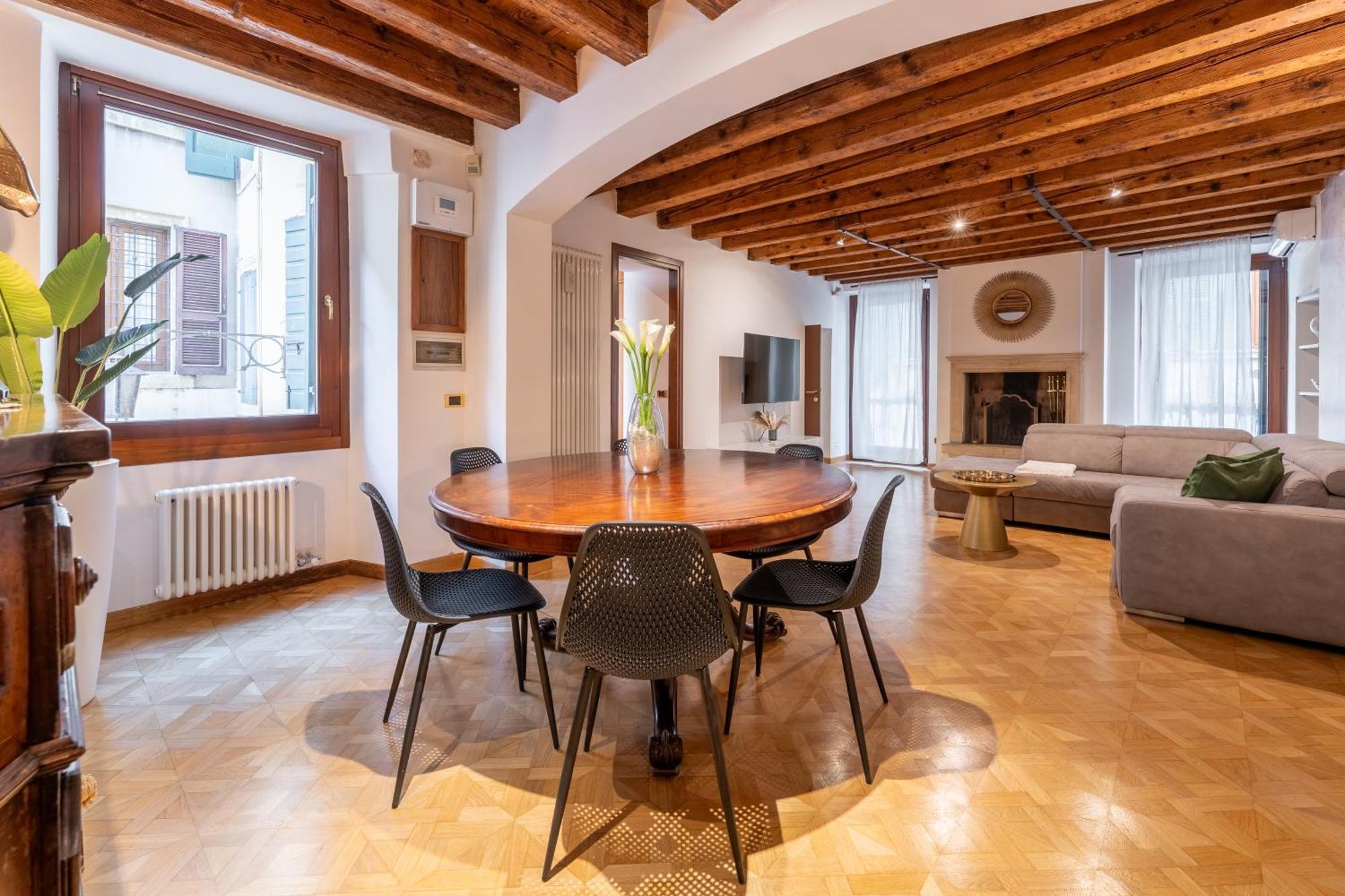 Sgarzerie Luxury Flat 2 Rooms 120Mq Verona Exterior photo